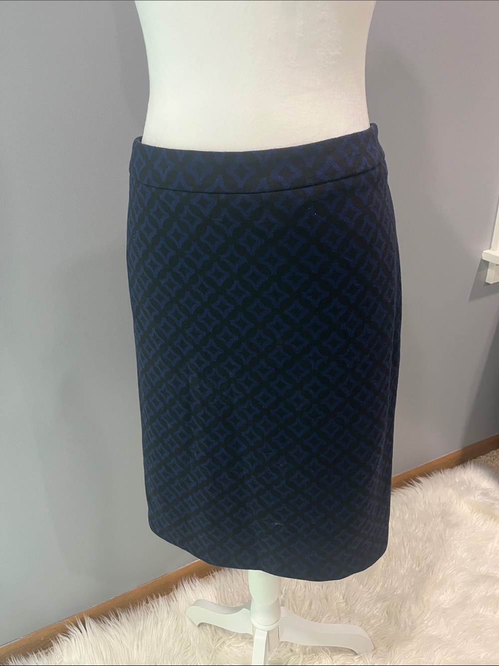 Dana Buchman Navy Patterned Pencil Skirt